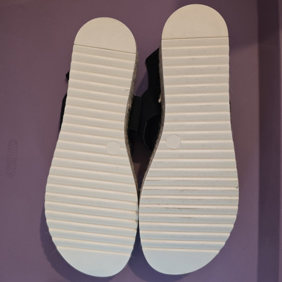 New Madden Girl Strappy Platform Sandals in Black, Size 8 - Picture 3 of 5